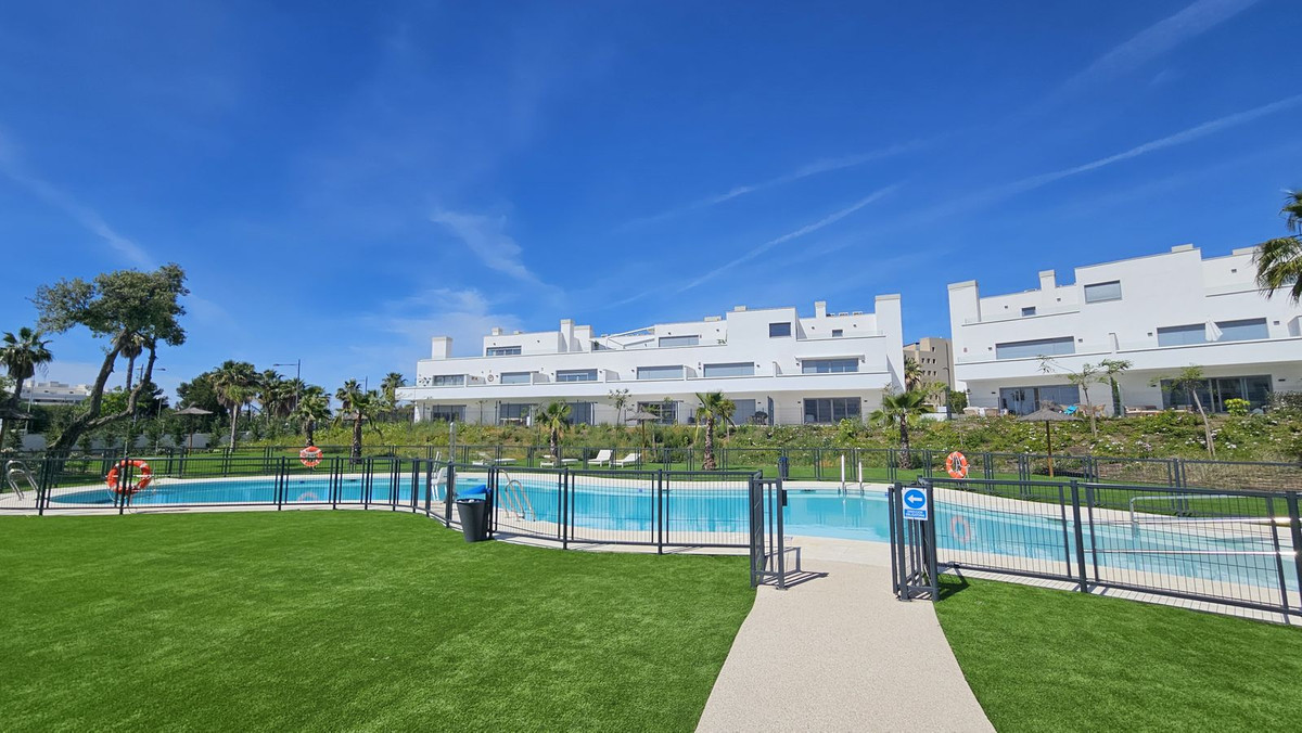 Piso de 2 Dormitorios en venta en Estepona