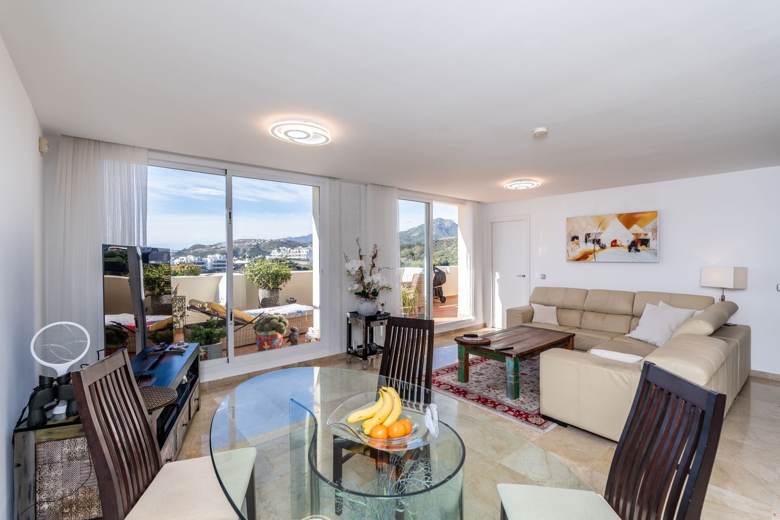 Piso de 4 Dormitorios en venta en Los Almendros, Benahavís