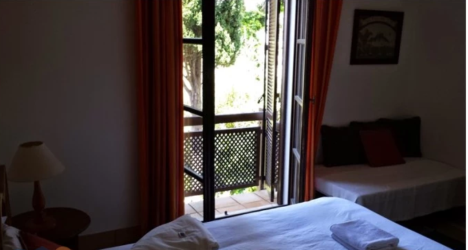 Piso de 2 Dormitorios y 2 Baños en venta en Olhos de Água, Albufeira