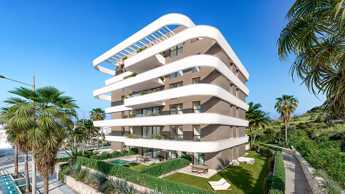 Piso de 3 Dormitorios y 2 Baños en venta en Estepona Centro