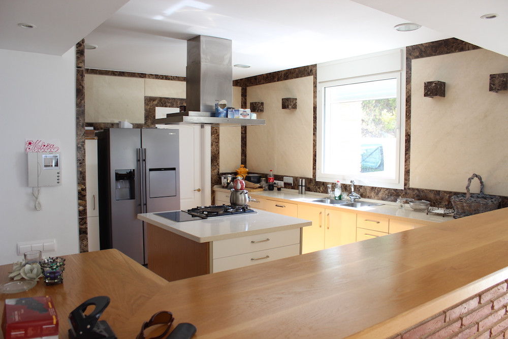 Casa de 6 Dormitorios en alquiler vacacional en La Mairena, Marbella