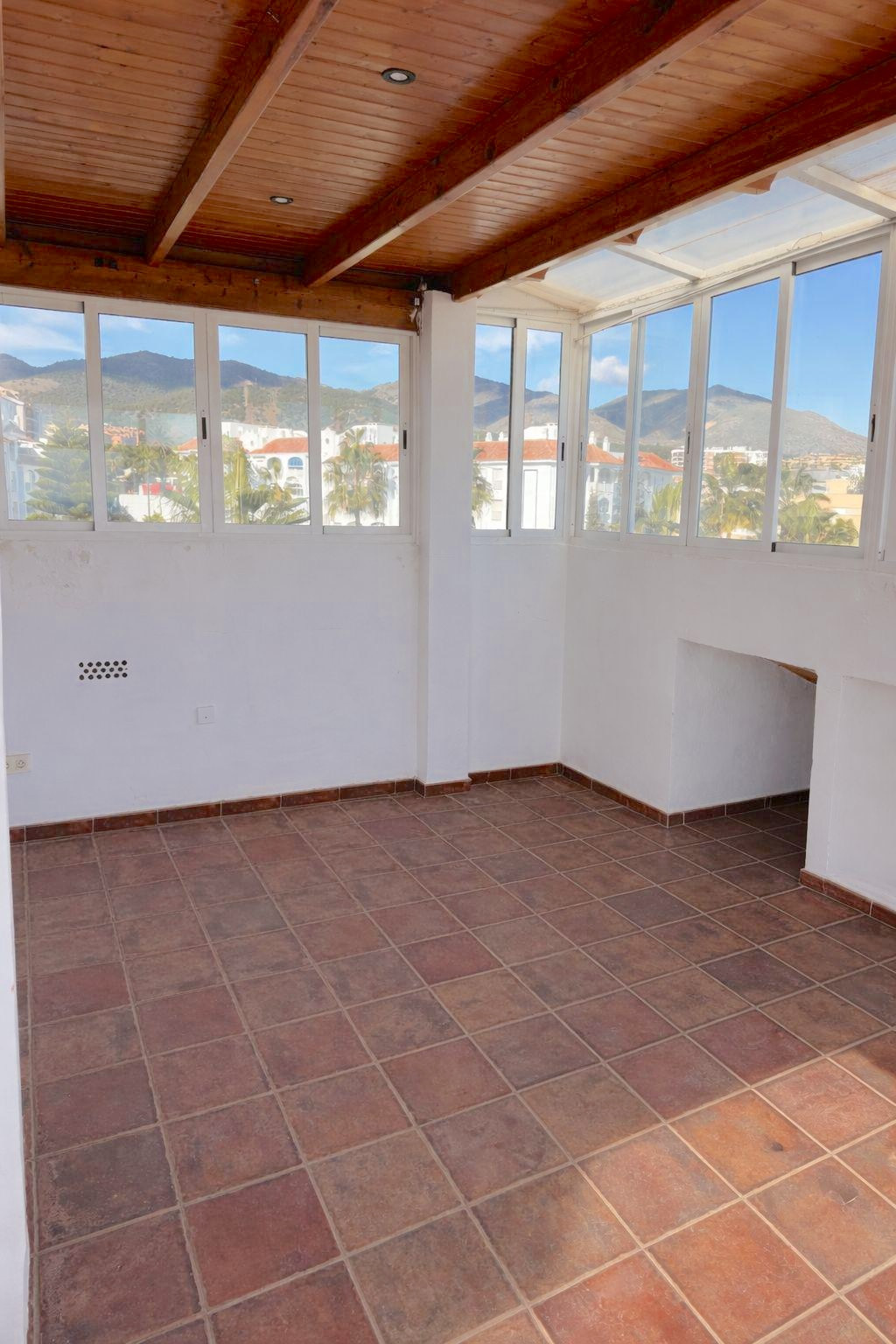 4 спални, 2 бани - Пентхаус за продажба в Torremolinos