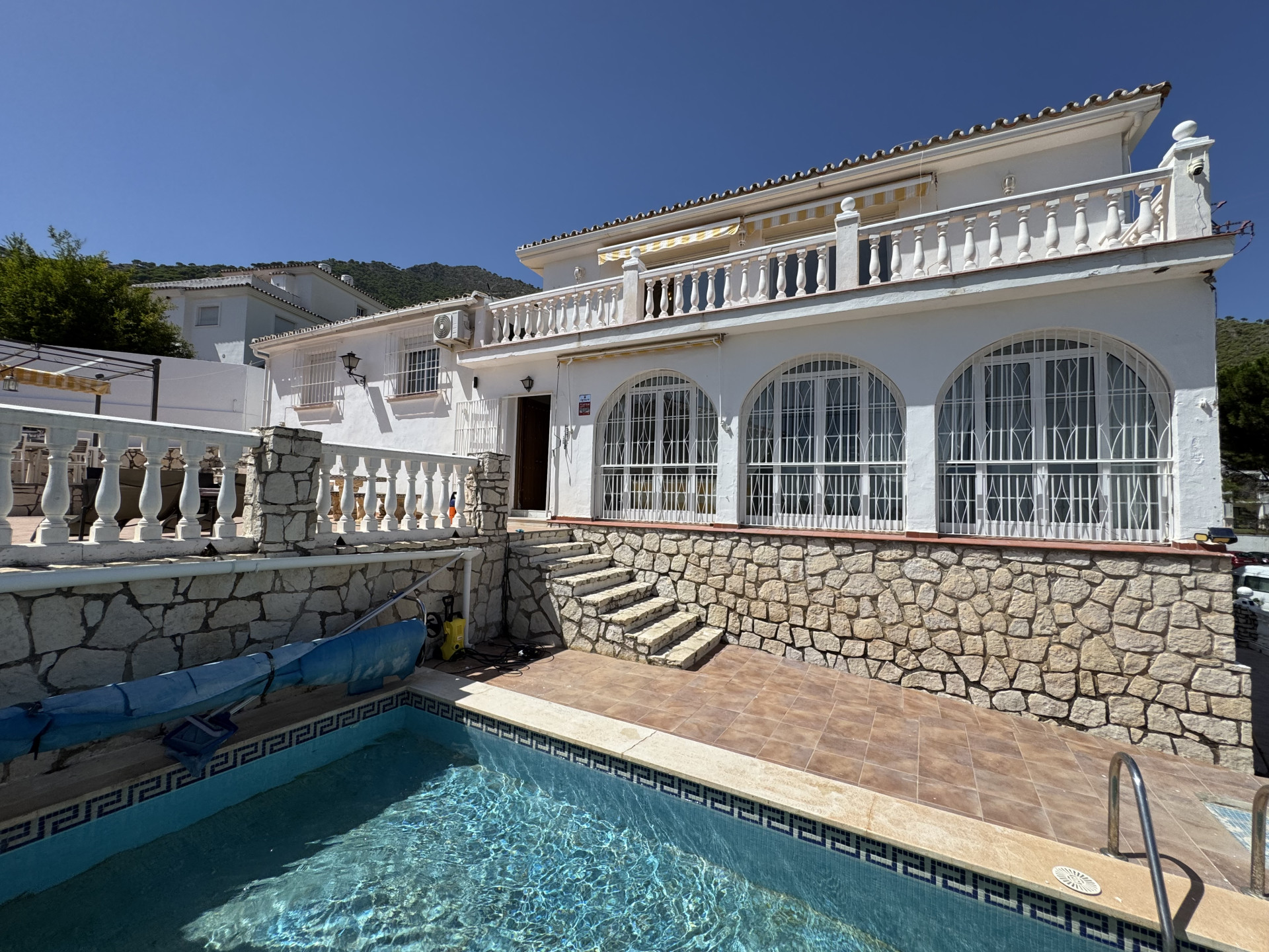 Casa de 5 Dormitorios y 4 Baños en venta en Mijas Pueblo