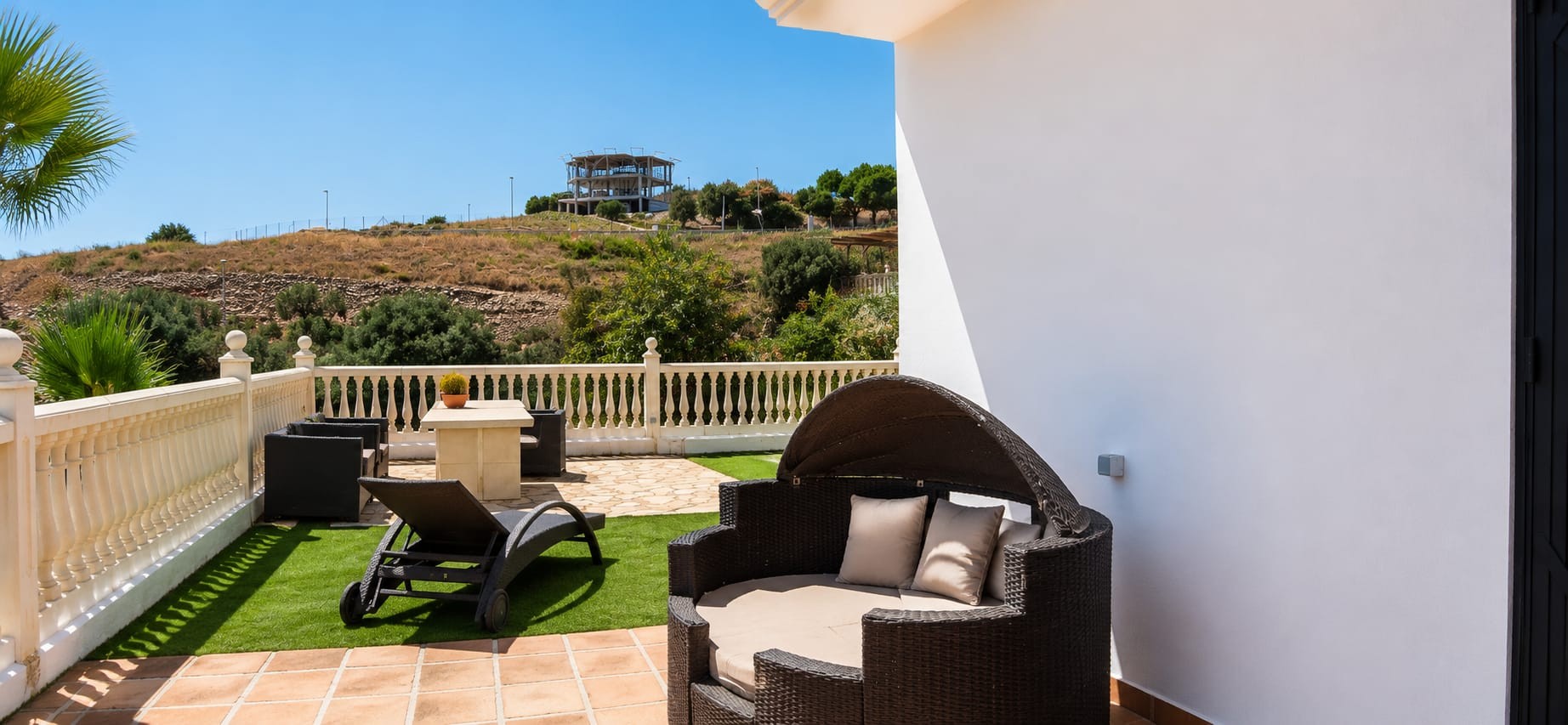 Casa de 5 Dormitorios y 5 Baños en venta en Mijas