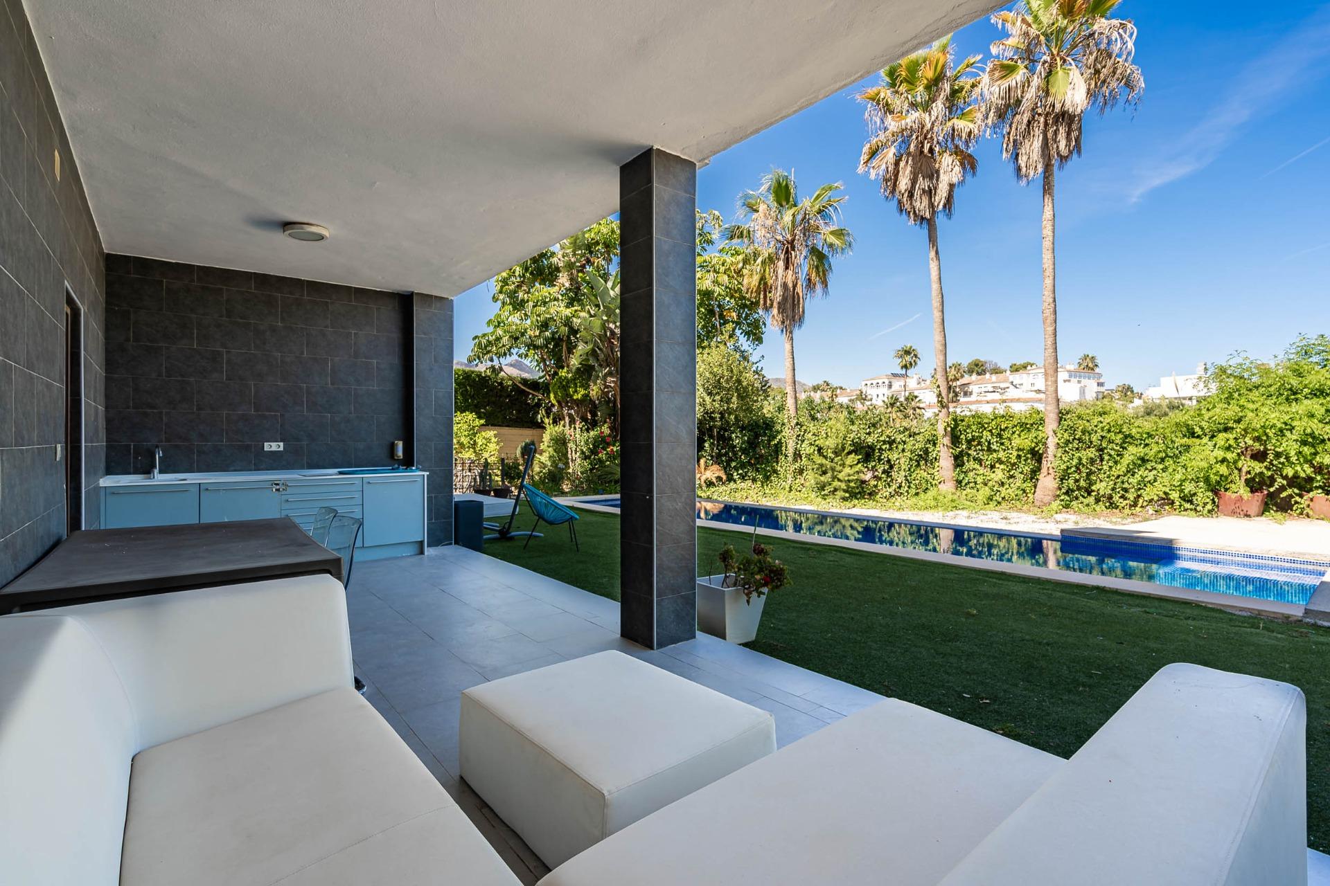 Casa de 5 Dormitorios en venta en Mijas