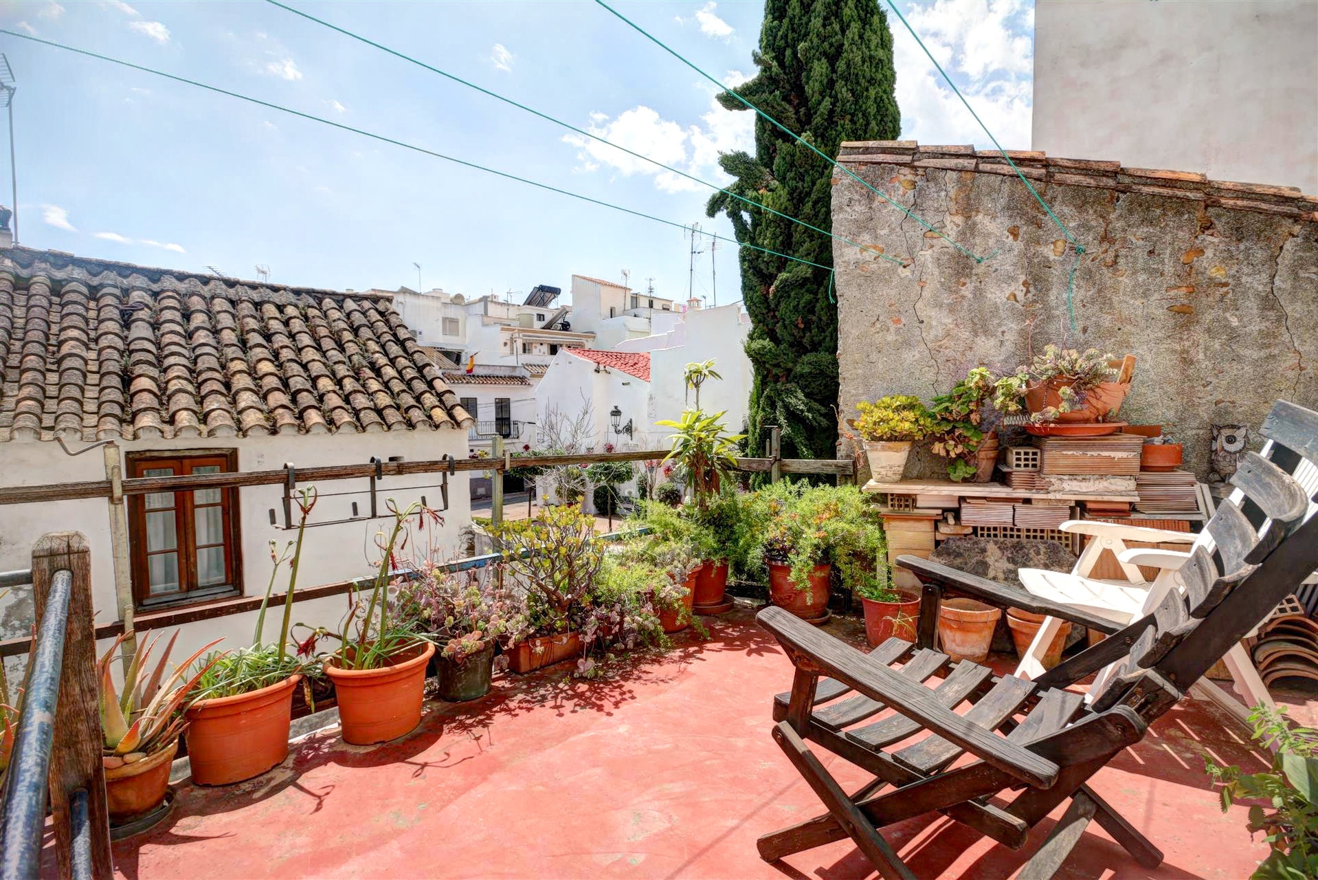 Casa Adosada de 3 Dormitorios en venta en La Alqueria, Estepona