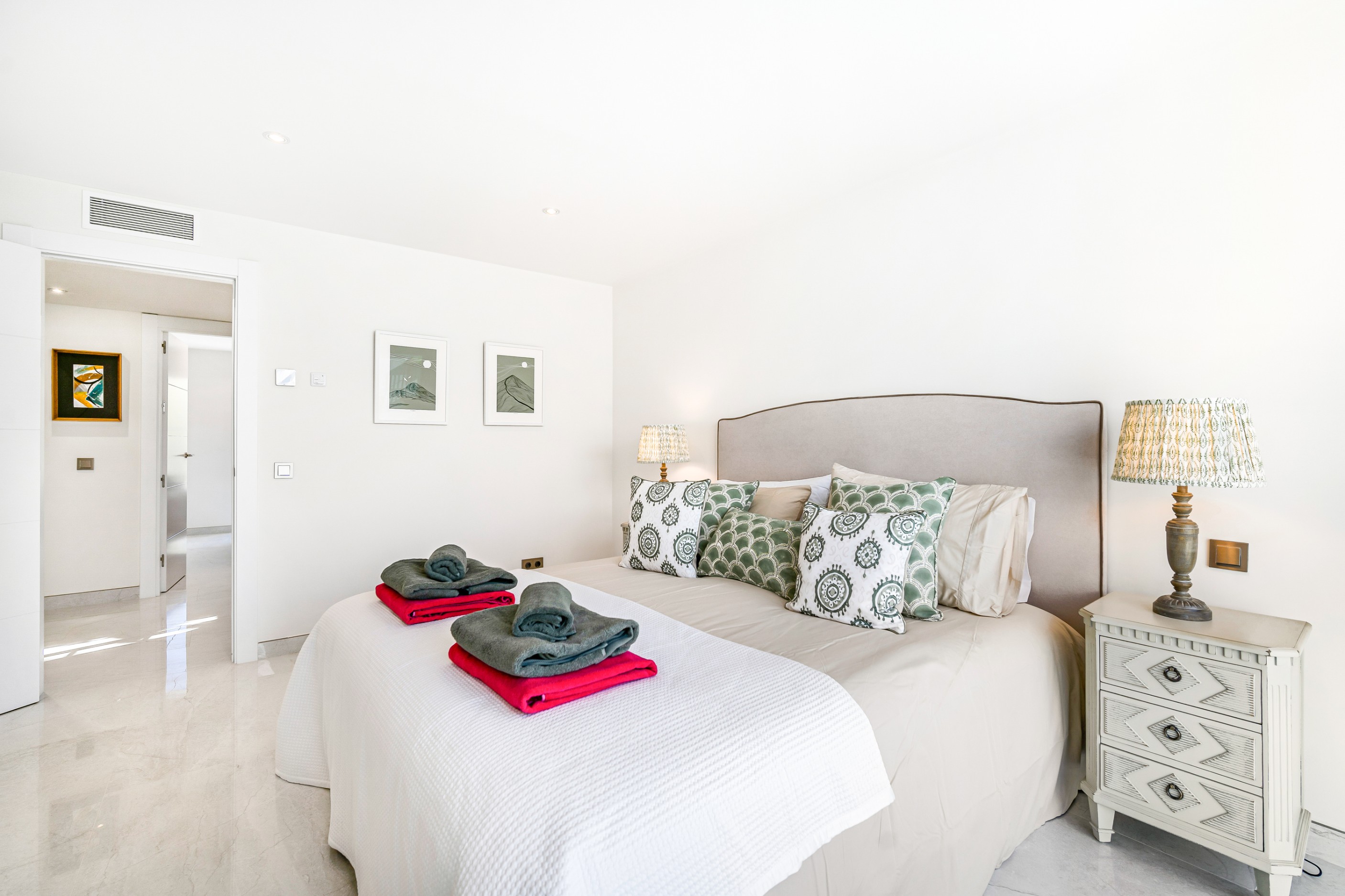 5 Bed, 4 Bath - Townhouse Holiday Rental in Marbella Golden Mile