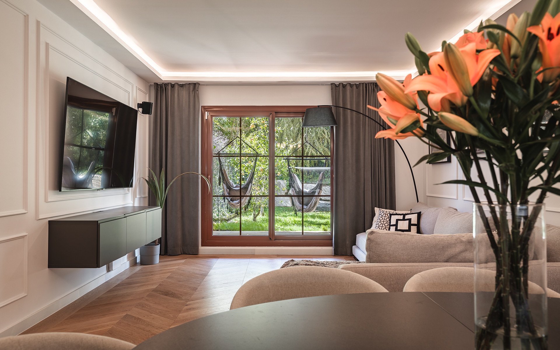 3 Bed, 2 Bath - Apartment for Sale in Atalaya, Estepona