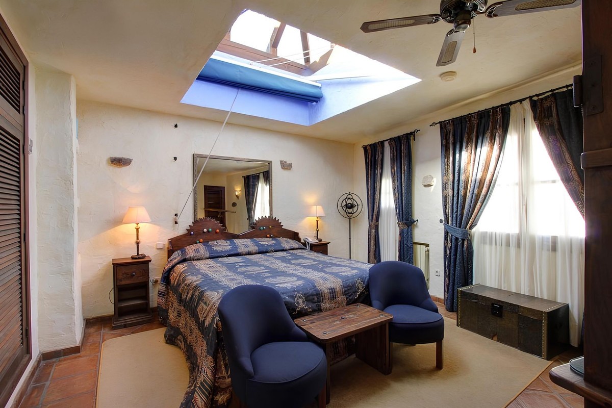 Casa de 9 Dormitorios y 11 Baños en venta en Benahavís Pueblo