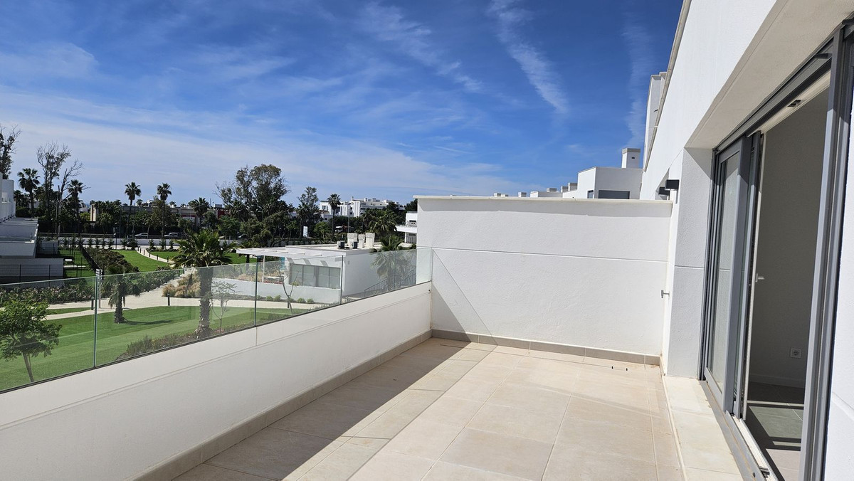 Piso de 2 Dormitorios en venta en Estepona