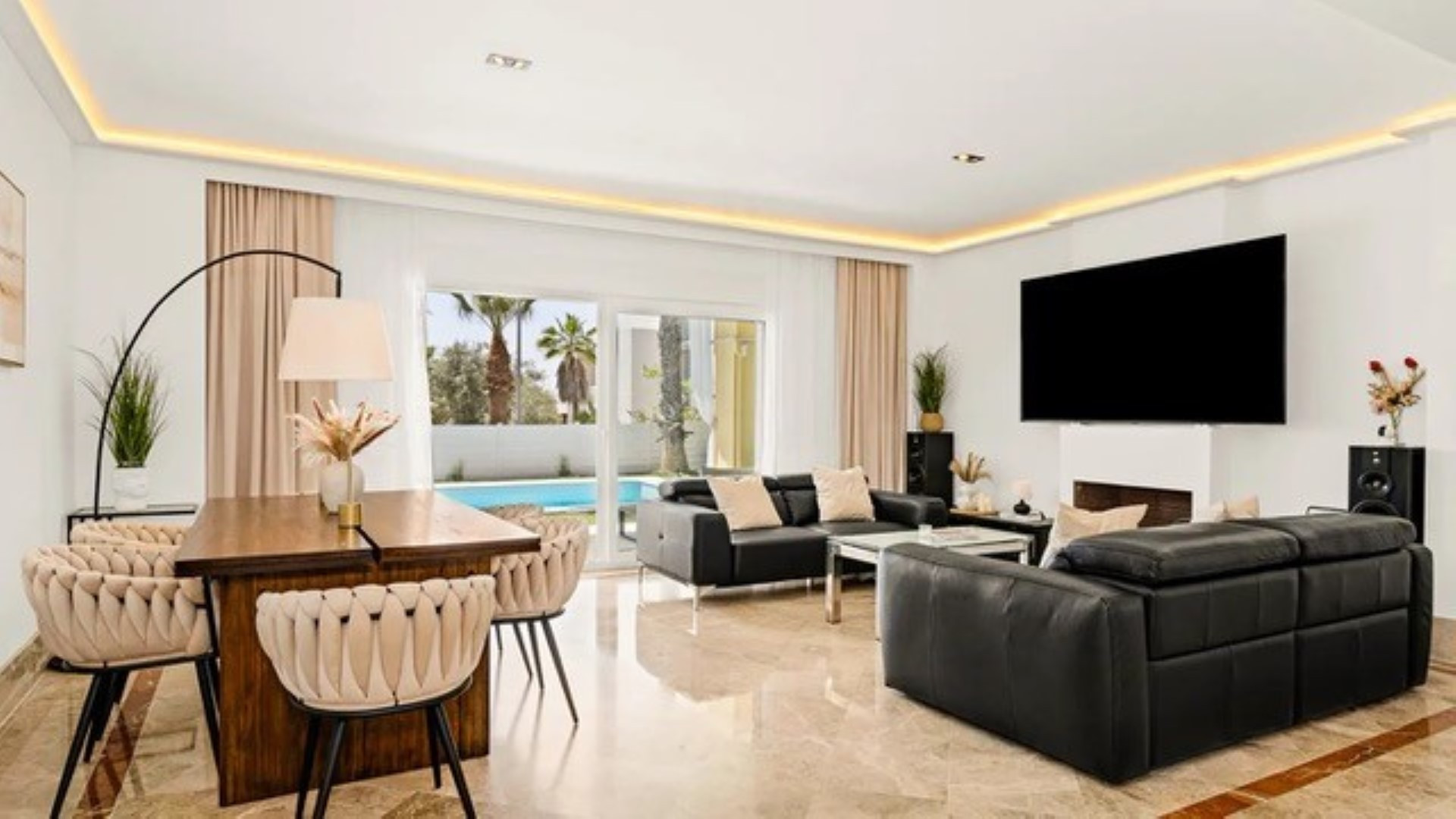 Casa de 4 Dormitorios y 4 Baños en venta en Los Monteros, Marbella