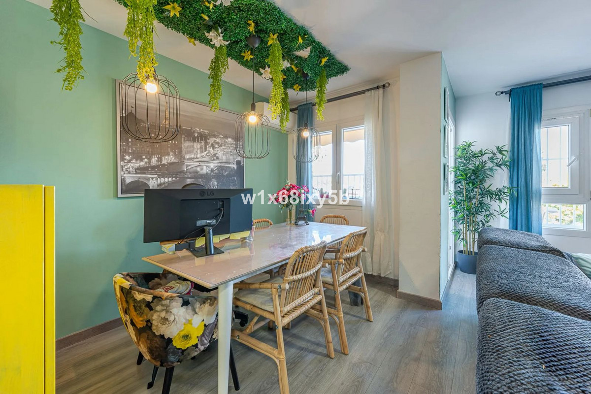 Piso de 3 Dormitorios en venta en Nueva Andalucía, Marbella