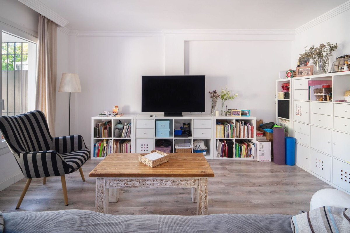 4 спални - Редова къща за продажба в Atalaya, Estepona