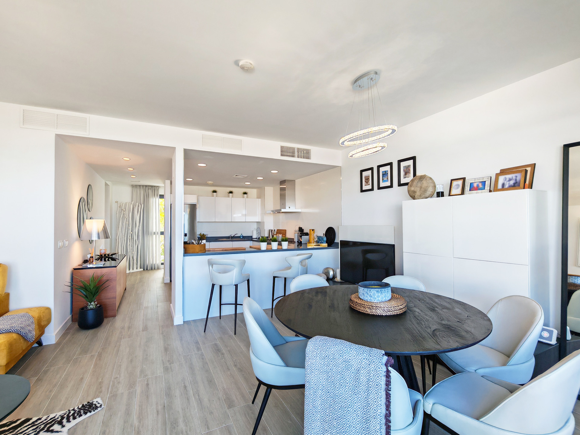 3 Bed - Penthouse for Sale in Cabopino, Marbella