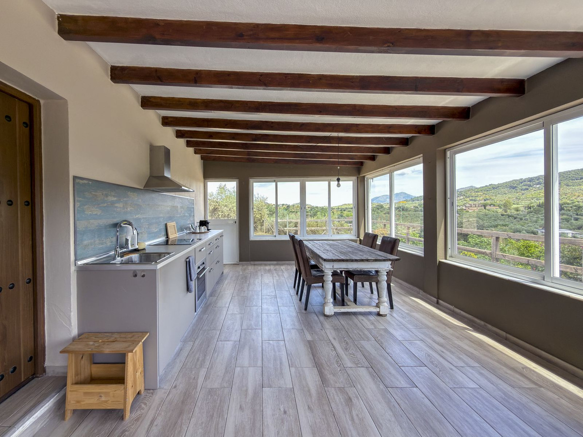 Finca de 2 Dormitorios y 1 Baño en venta en Monda