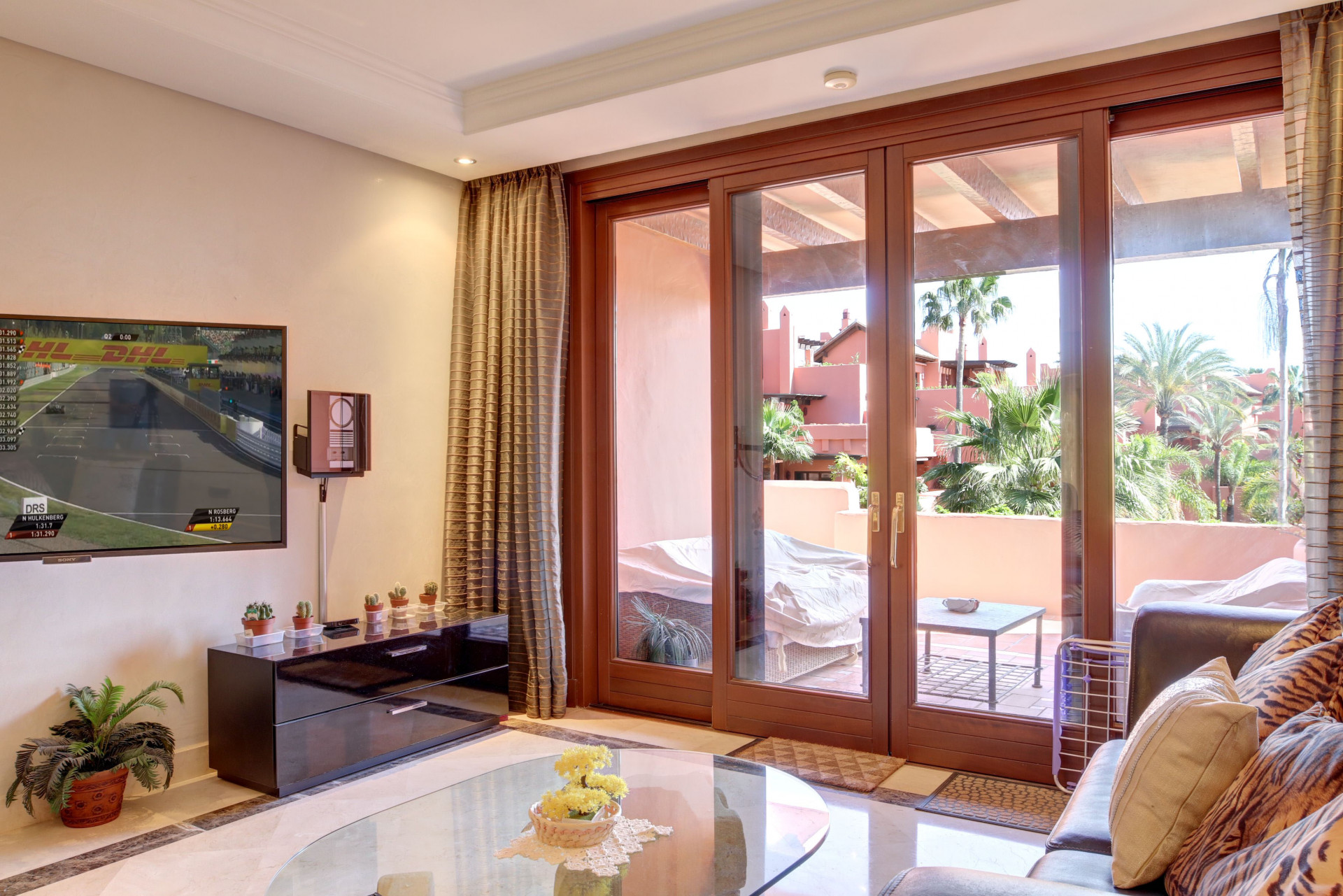 2 спални - Апартамент за продажба в Estepona