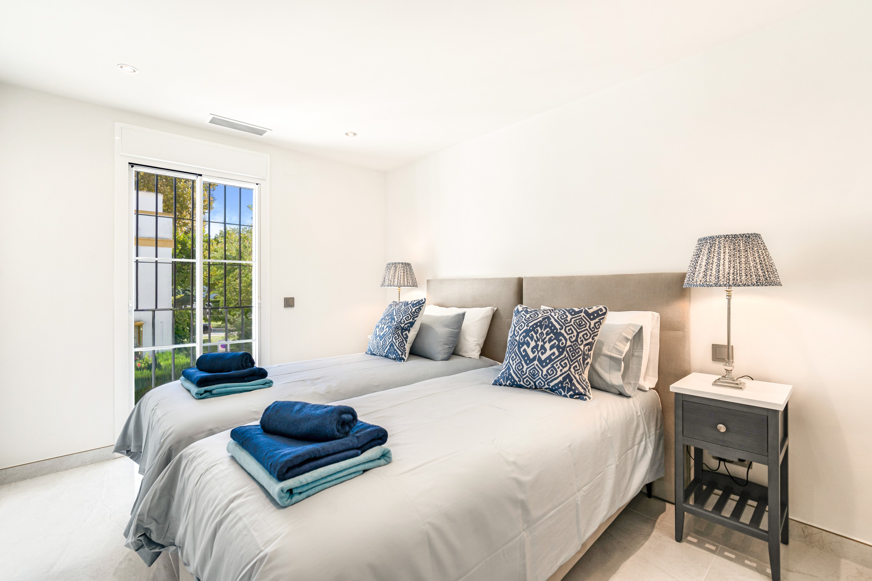 5 Bed, 4 Bath - Townhouse Holiday Rental in Marbella Golden Mile