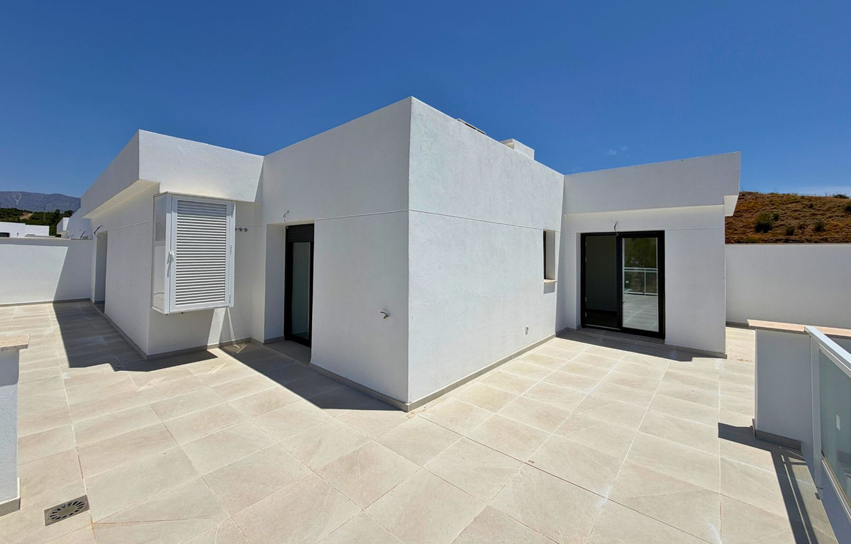 Ático de 2 Dormitorios y 2 Baños en venta en La Cala de Mijas