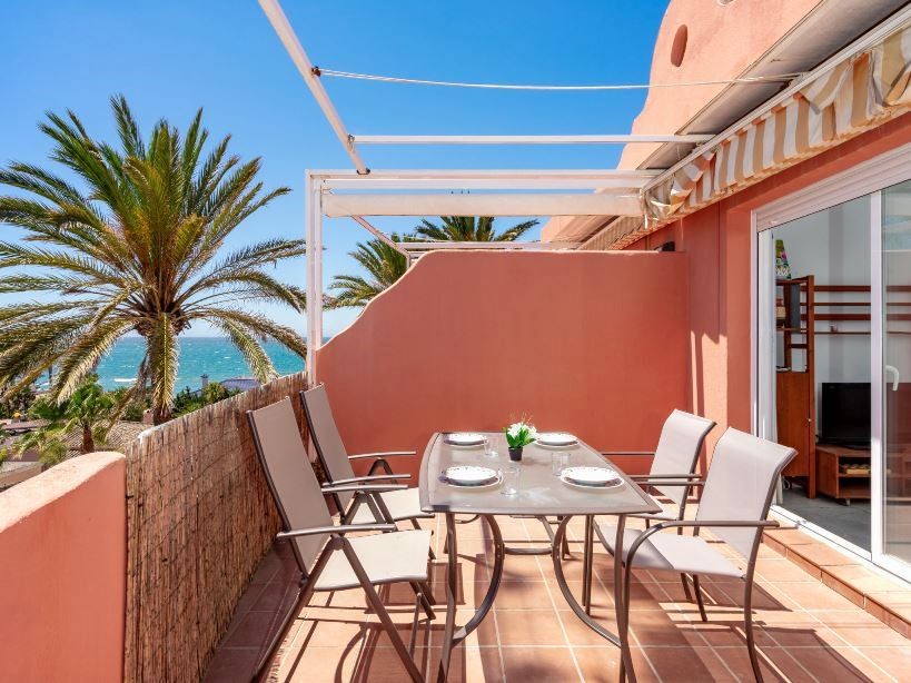 Piso de 2 Dormitorios y 2 Baños en alquiler vacacional en Costabella, Marbella