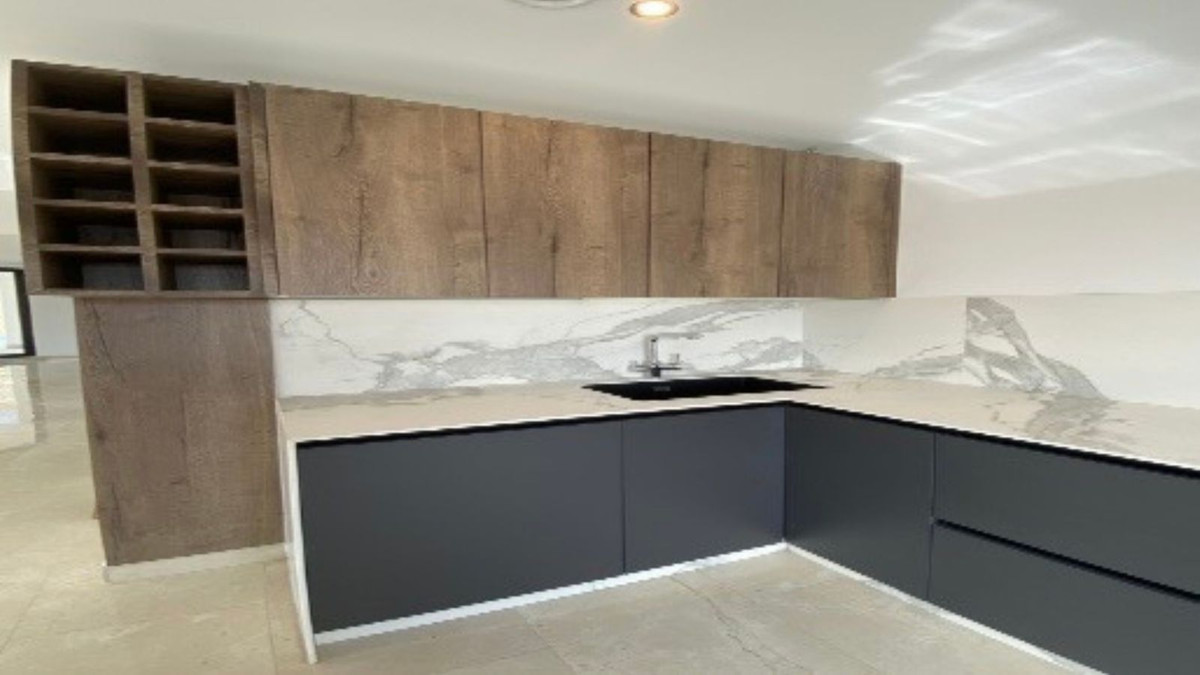 Casa de 5 Dormitorios y 4 Baños en venta en Benalmádena Costa