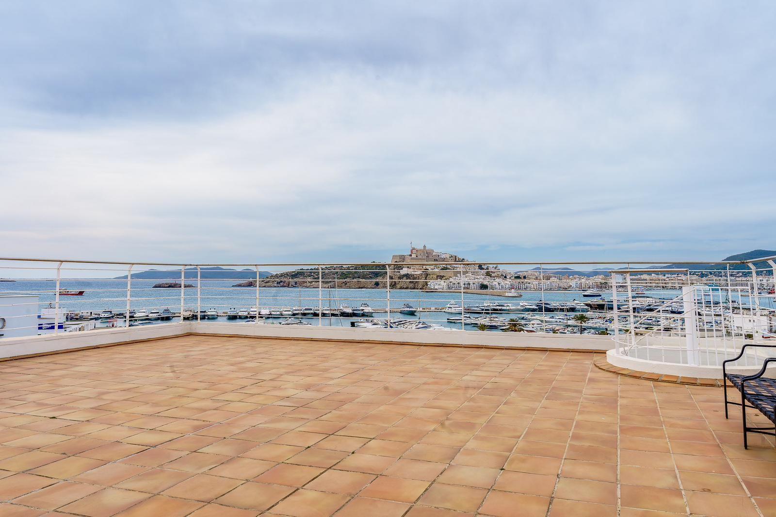 Ático de 3 Dormitorios en venta en Talamanca, Eivissa