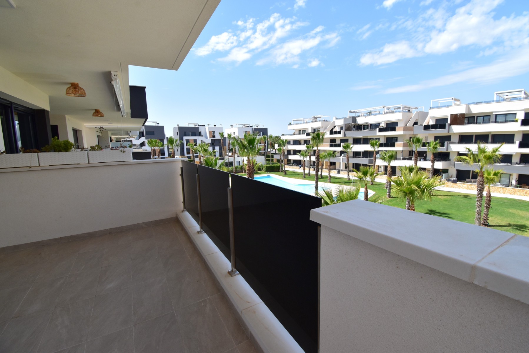Piso de 2 Dormitorios y 2 Baños en venta en Orihuela Costa
