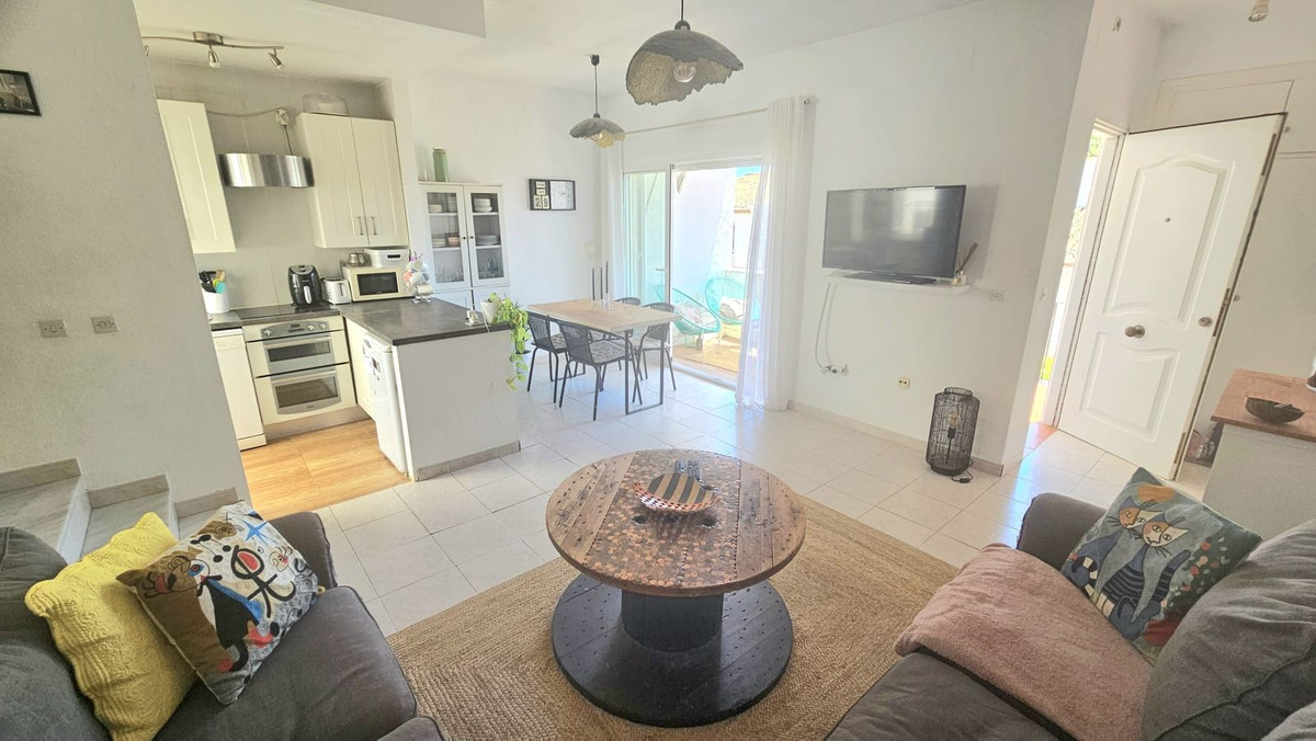Piso de 2 Dormitorios y 1 Baño en venta en Mijas