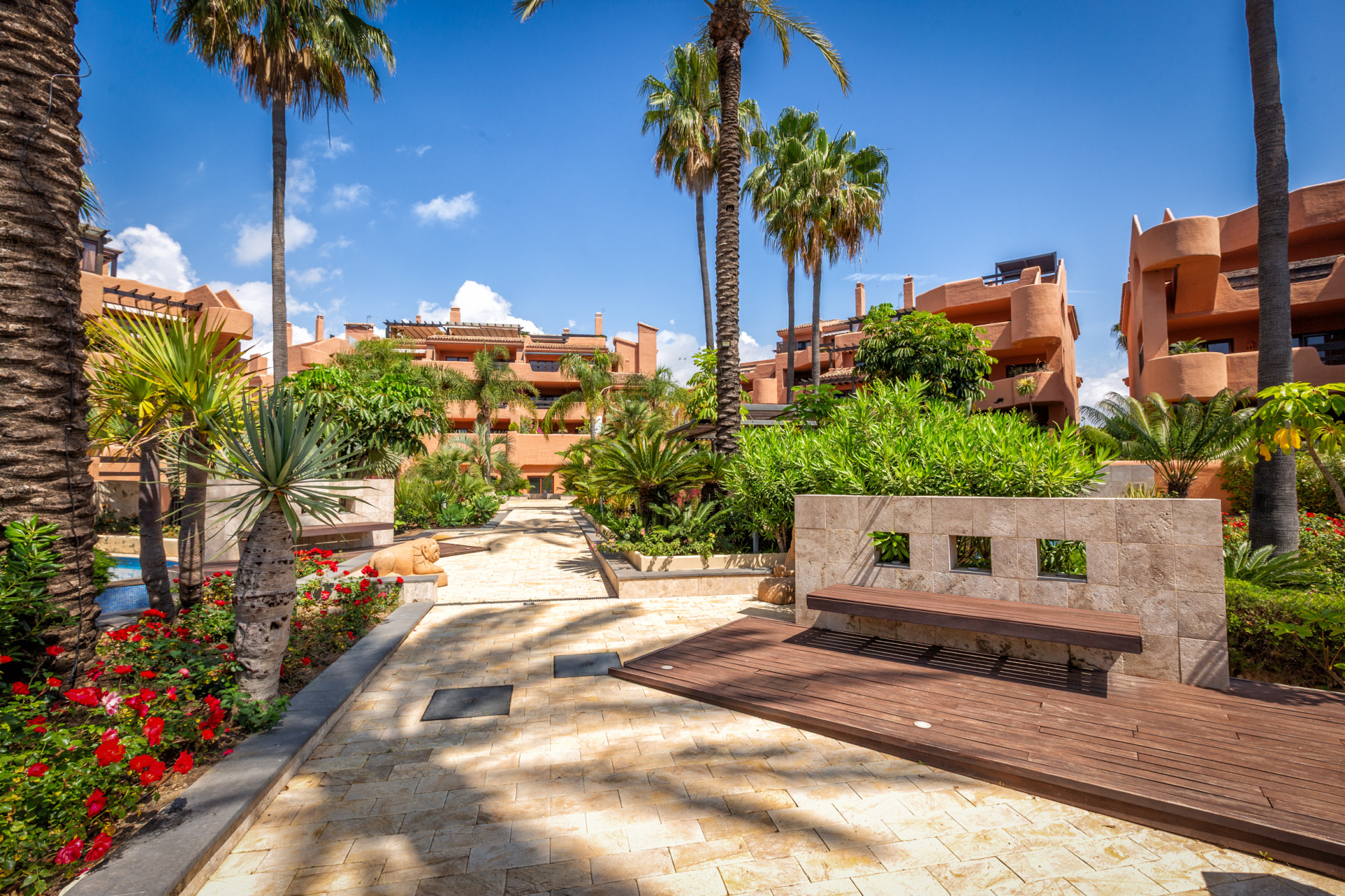 3 спални - Апартамент за продажба в La Alqueria, Estepona