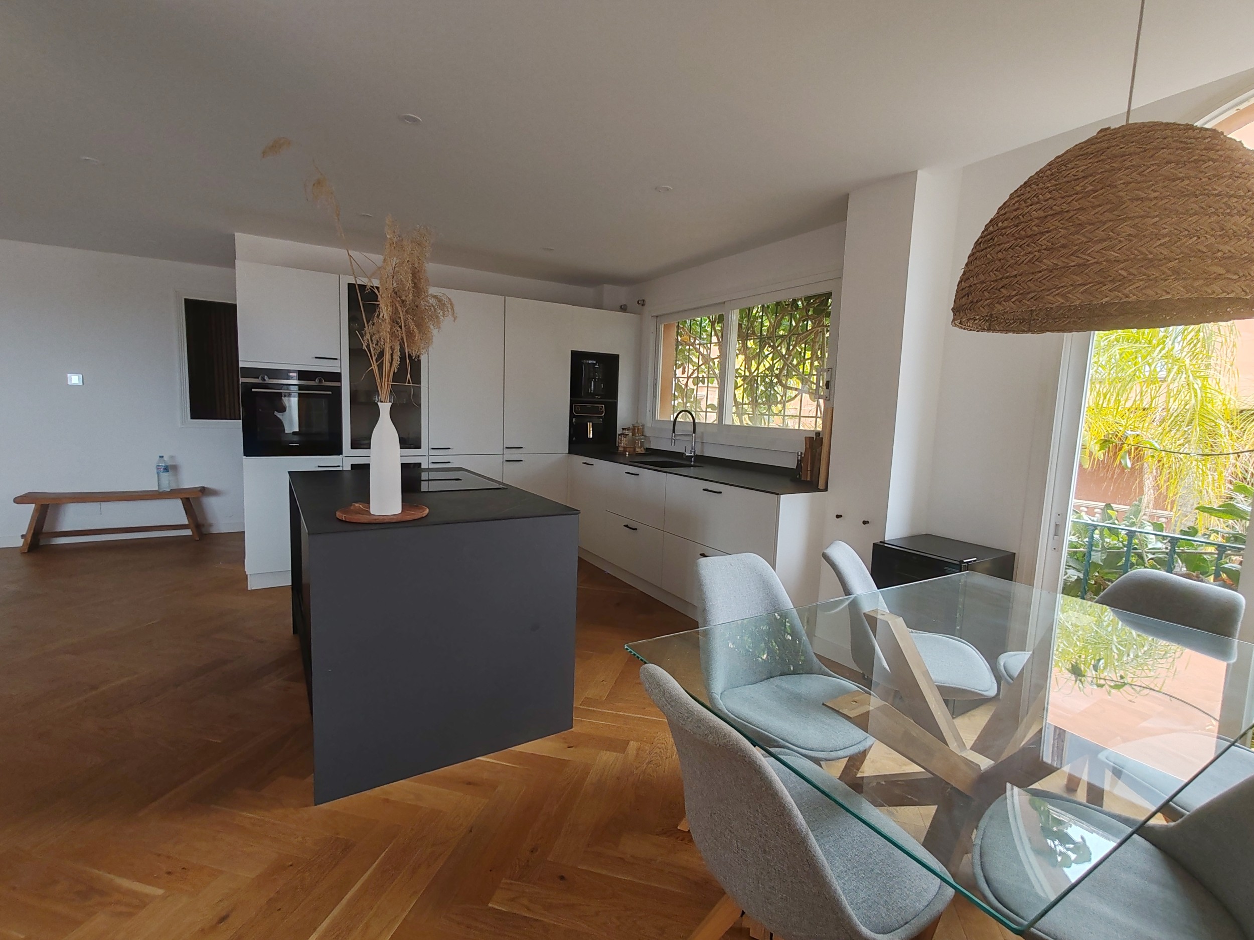 Ático de 3 Dormitorios y 2 Baños en venta en Nueva Andalucía, Marbella
