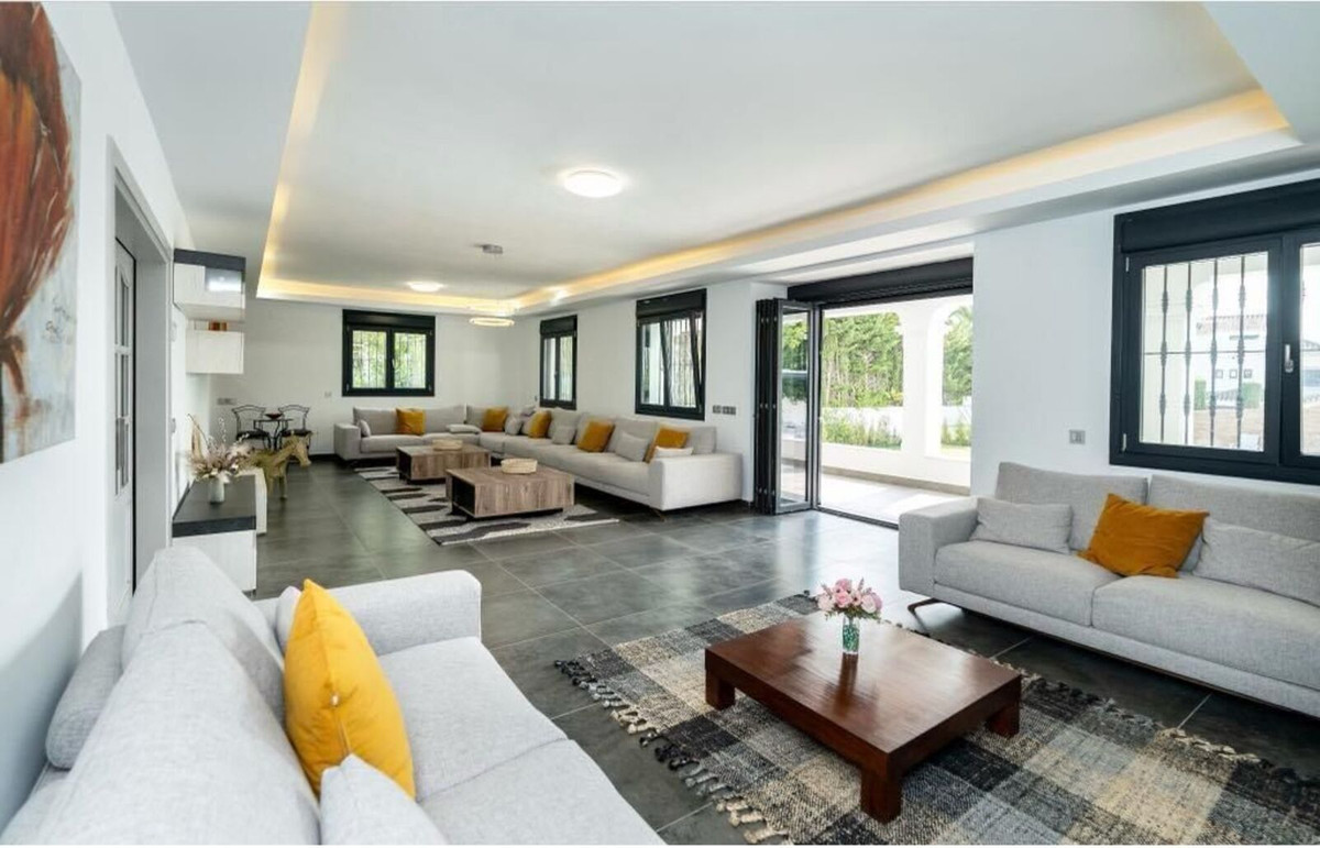 6 спални - Вила за продажба в Nueva Andalucia, Marbella