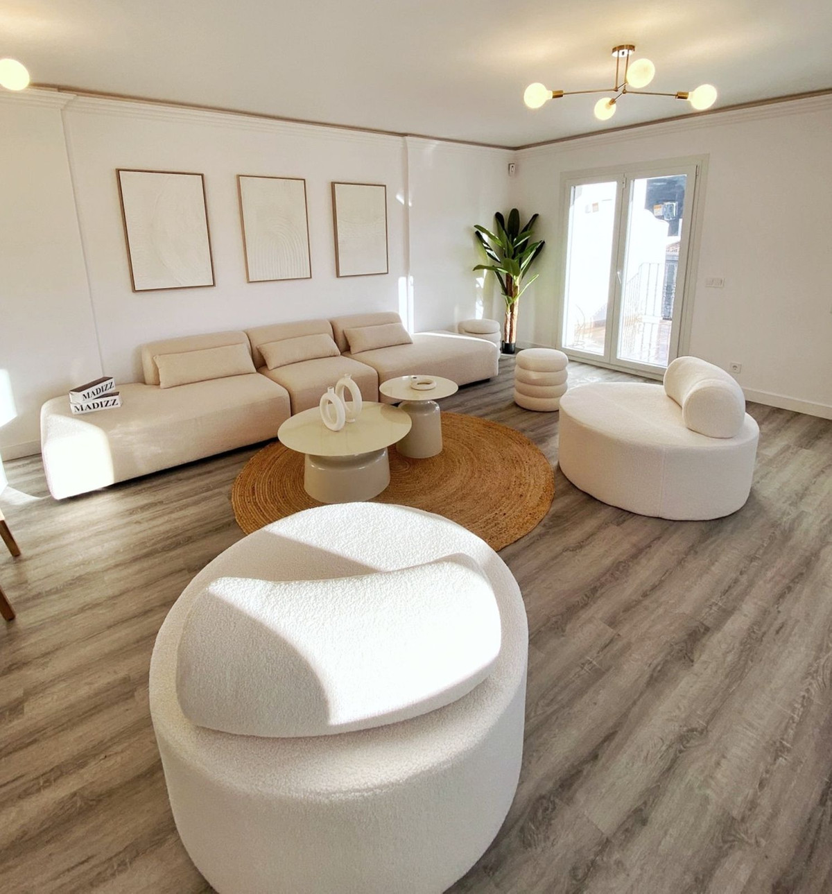 Piso de 5 Dormitorios y 3 Baños en venta en Benahavís