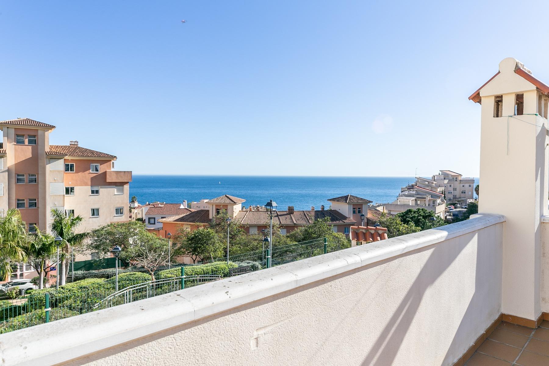 Casa Adosada de 2 Dormitorios en venta en Arroyo de la Miel, Benalmádena