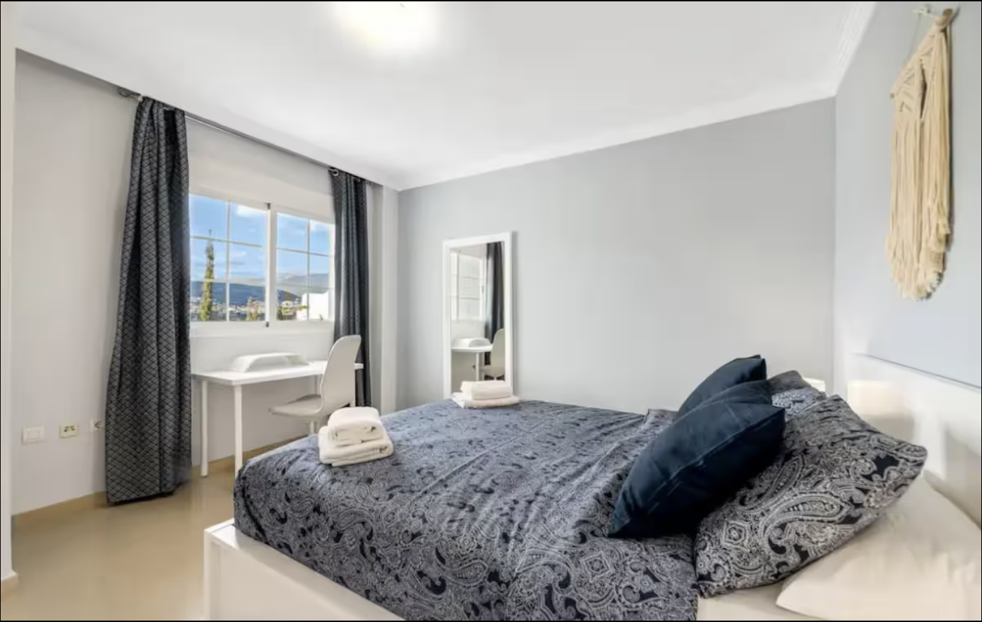 Piso de 1 Dormitorio y 1 Baño en alquiler vacacional en Nueva Andalucía, Marbella