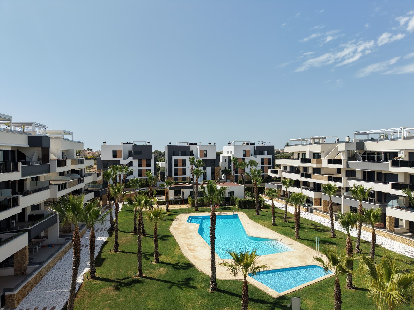 Piso de 2 Dormitorios y 2 Baños en venta en Orihuela Costa