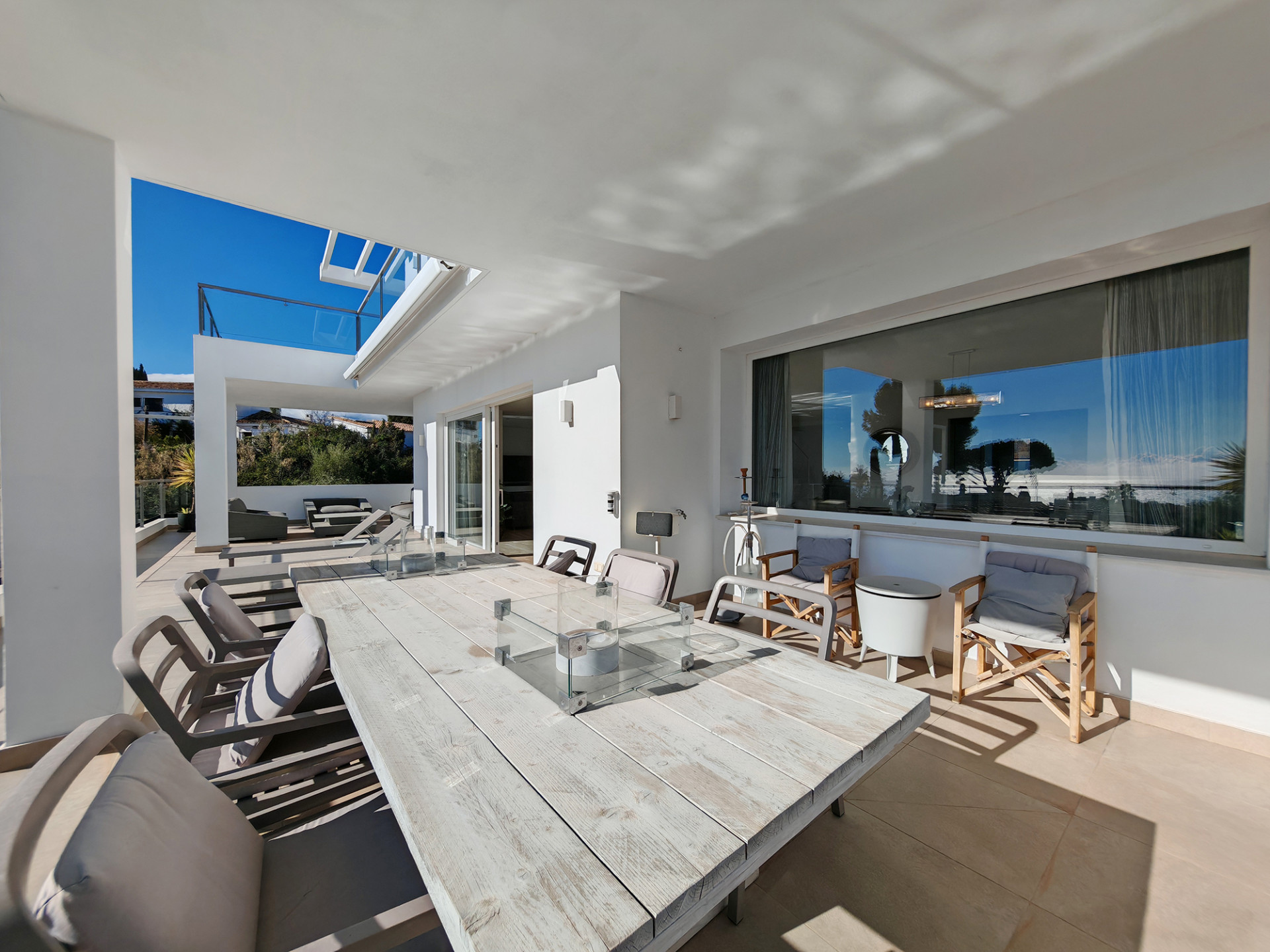 Casa de 6 Dormitorios y 5 Baños en venta en El Rosario, Marbella