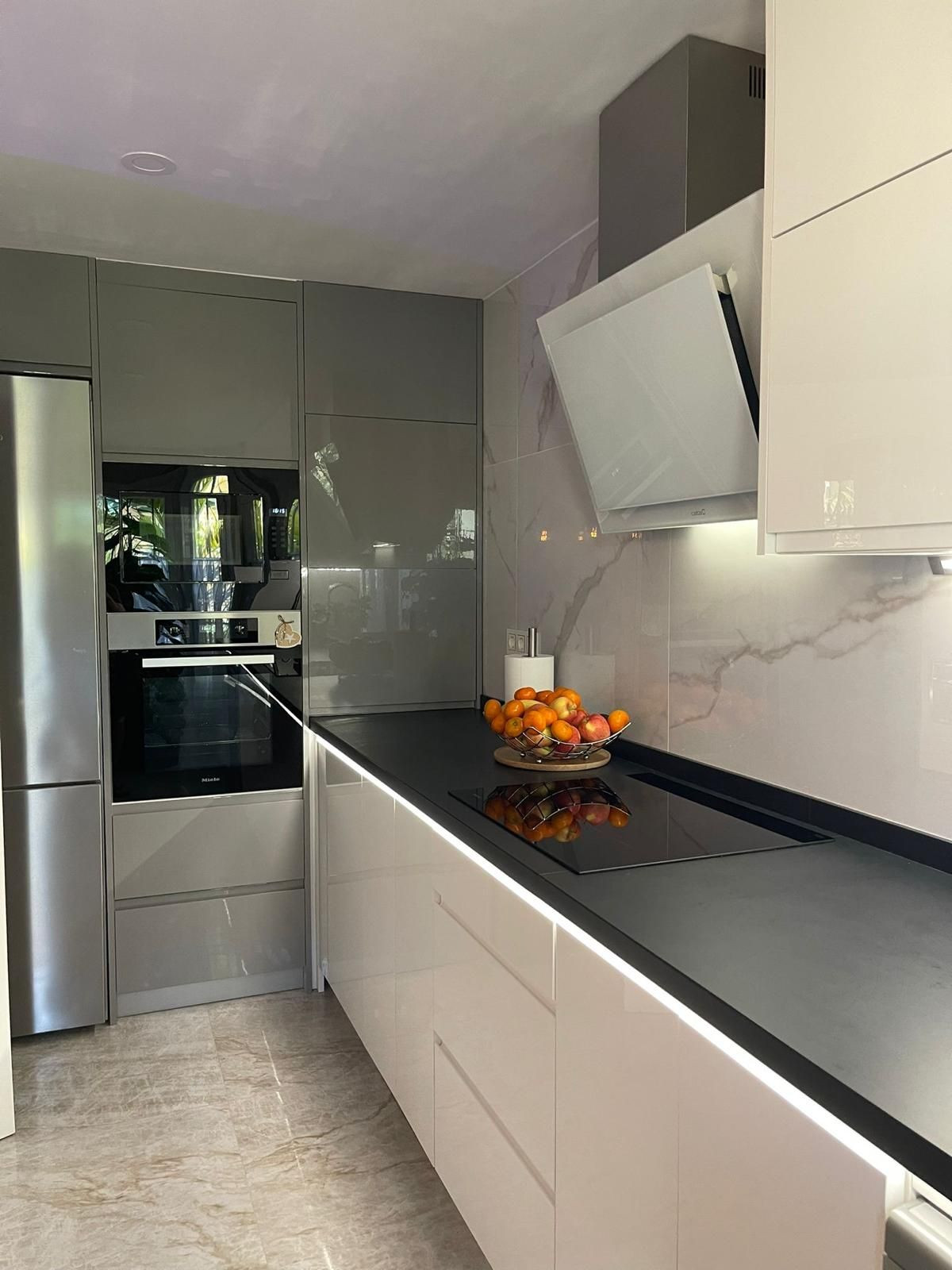 4 Bed - Townhouse for Sale in Calahonda