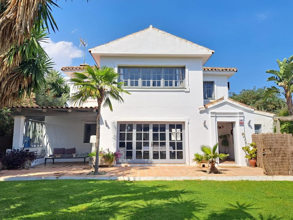 5 спални - Вила под наем в New Golden Mile, Estepona