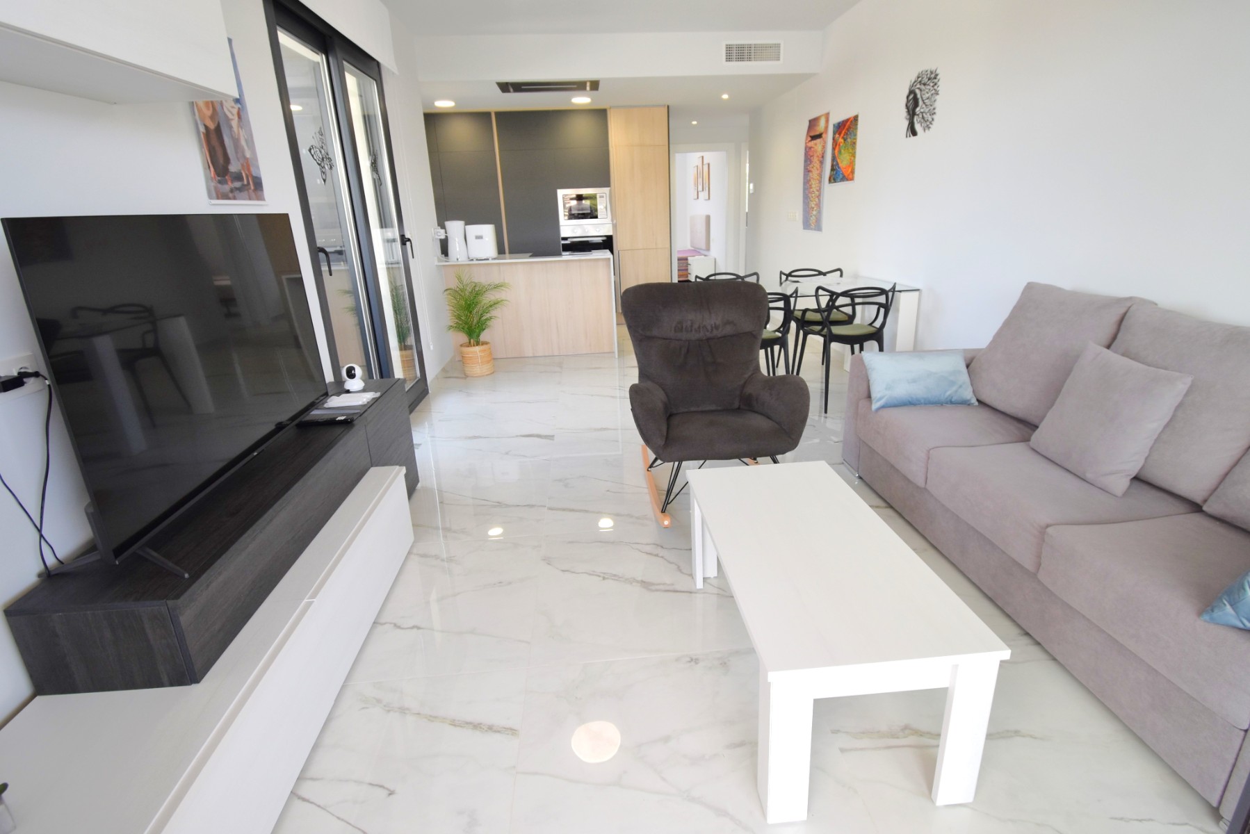 Piso de 2 Dormitorios y 2 Baños en venta en Orihuela Costa