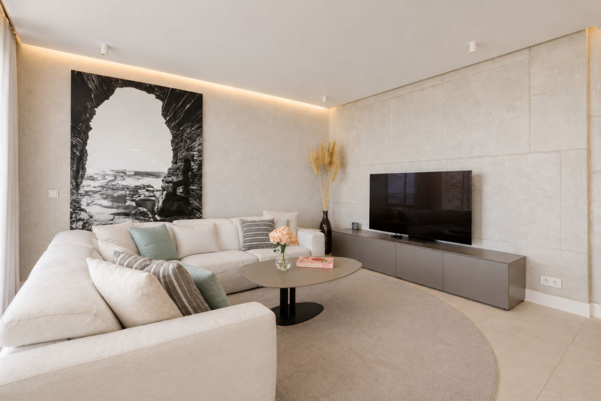 Piso de 4 Dormitorios en venta en Estepona