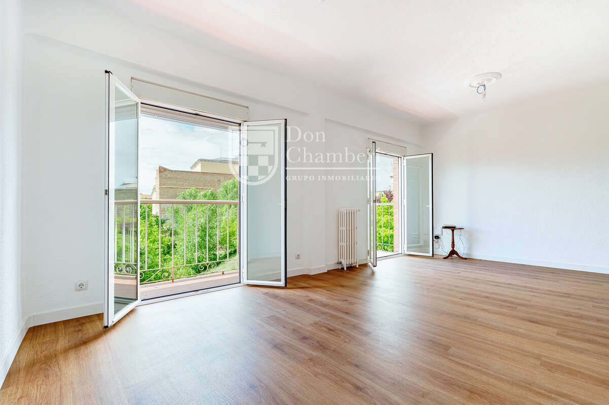 Piso de 3 Dormitorios y 1 Baño en alquiler en Moncloa-Aravaca, Madrid