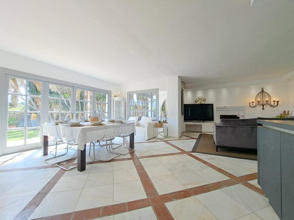 5 спални - Вила под наем в New Golden Mile, Estepona