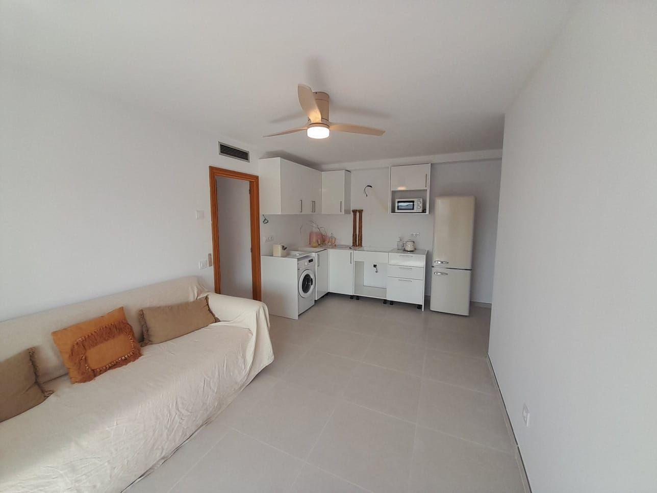 Piso de 4 Dormitorios y 2 Baños en venta en Cala de Bou, Sant Antoni de Portmany