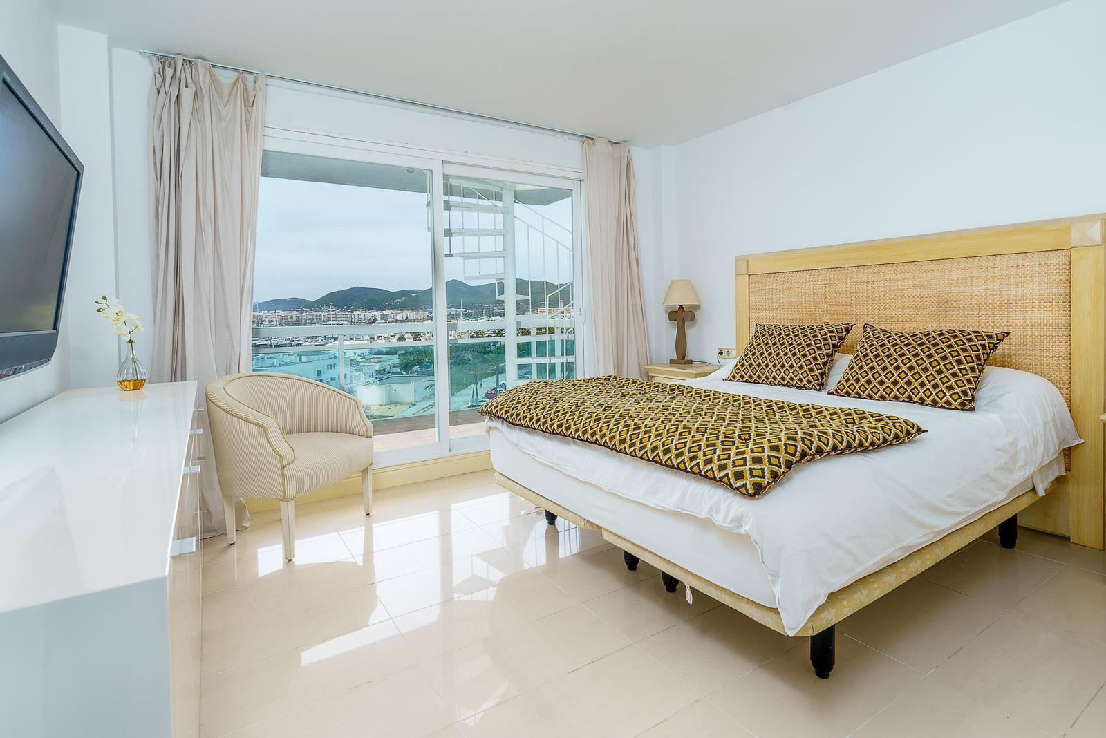 Ático de 3 Dormitorios en venta en Talamanca, Eivissa