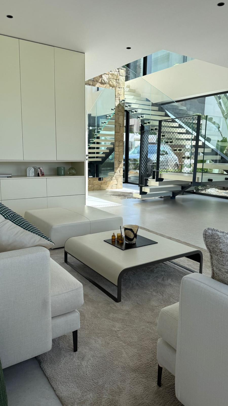 Casa de 5 Dormitorios en venta en Milla de Oro, Marbella