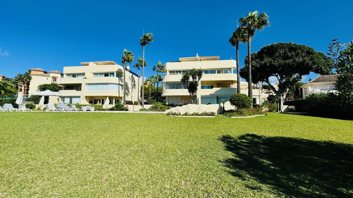 2 кровать Квартира для продажи в Elviria, Marbella