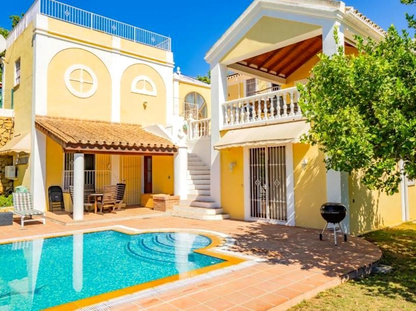 Casa de 6 Dormitorios y 5 Baños en alquiler vacacional en Marbella Centro