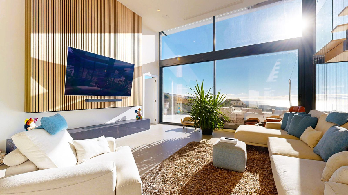 Casa de 4 Dormitorios en alquiler vacacional en Los Monteros, Marbella