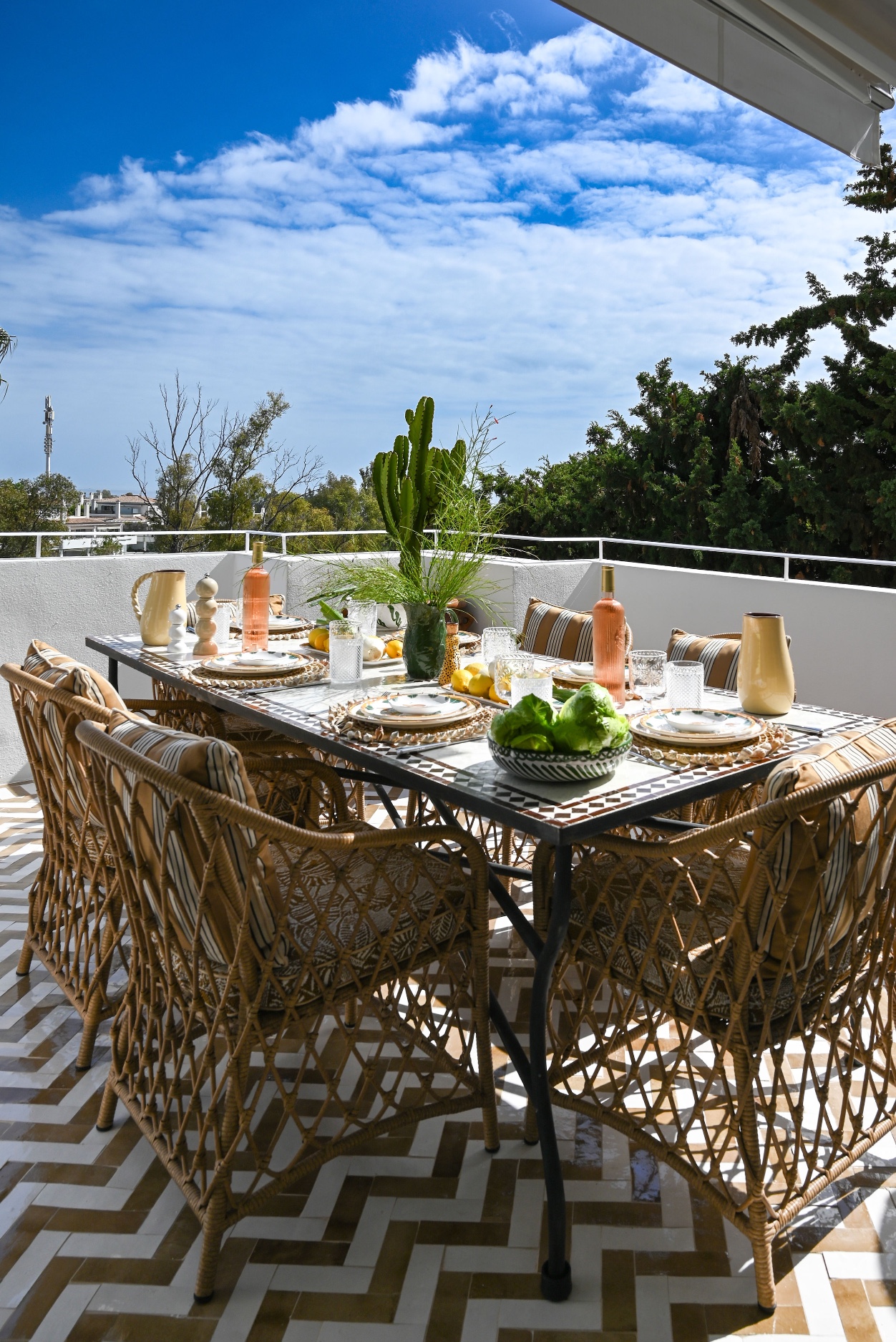 Piso de 3 Dormitorios y 3 Baños en alquiler vacacional en Milla de Oro, Marbella