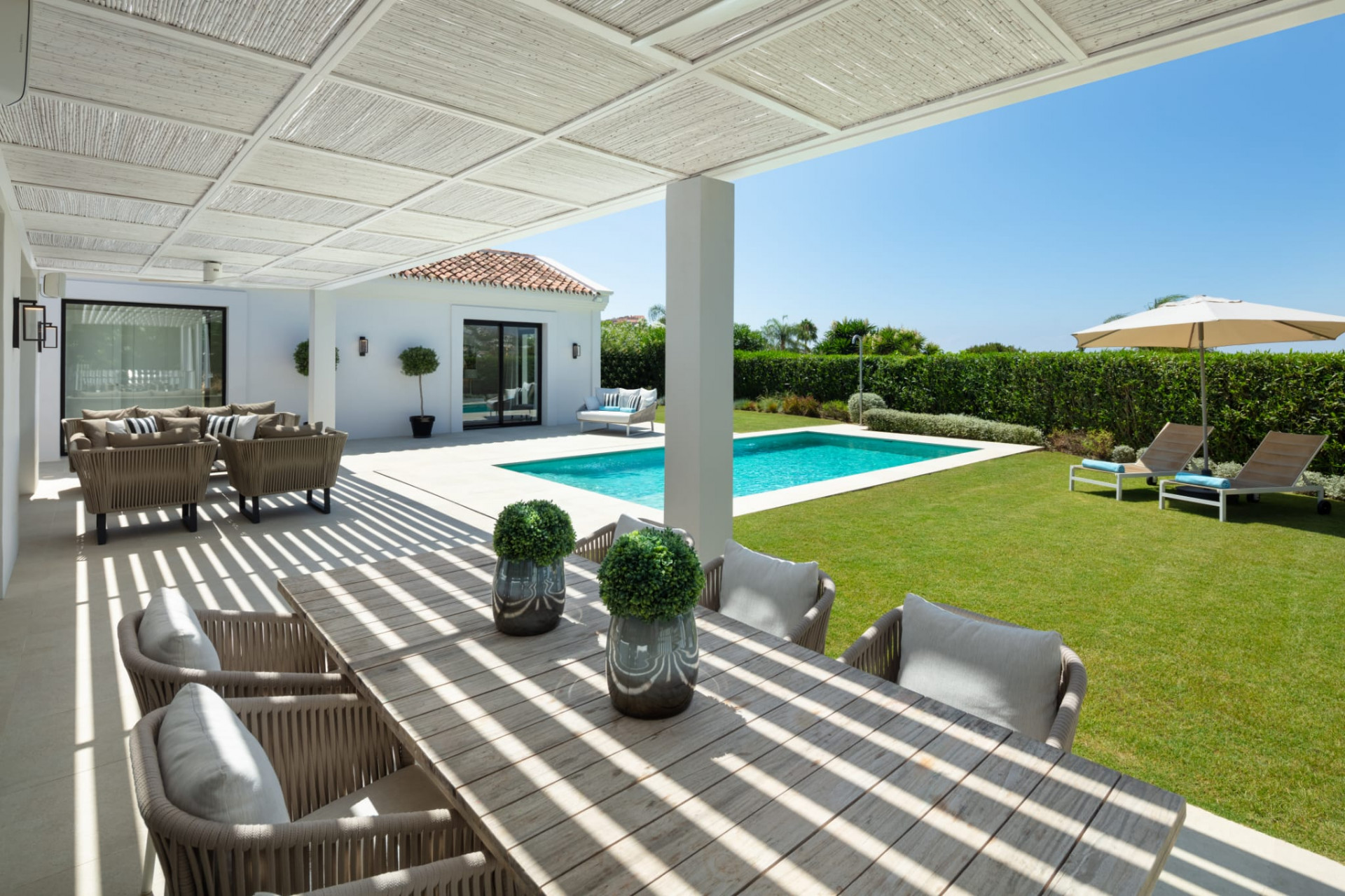 4 спални, 4 бани - Вила за продажба в Nueva Andalucia, Marbella
