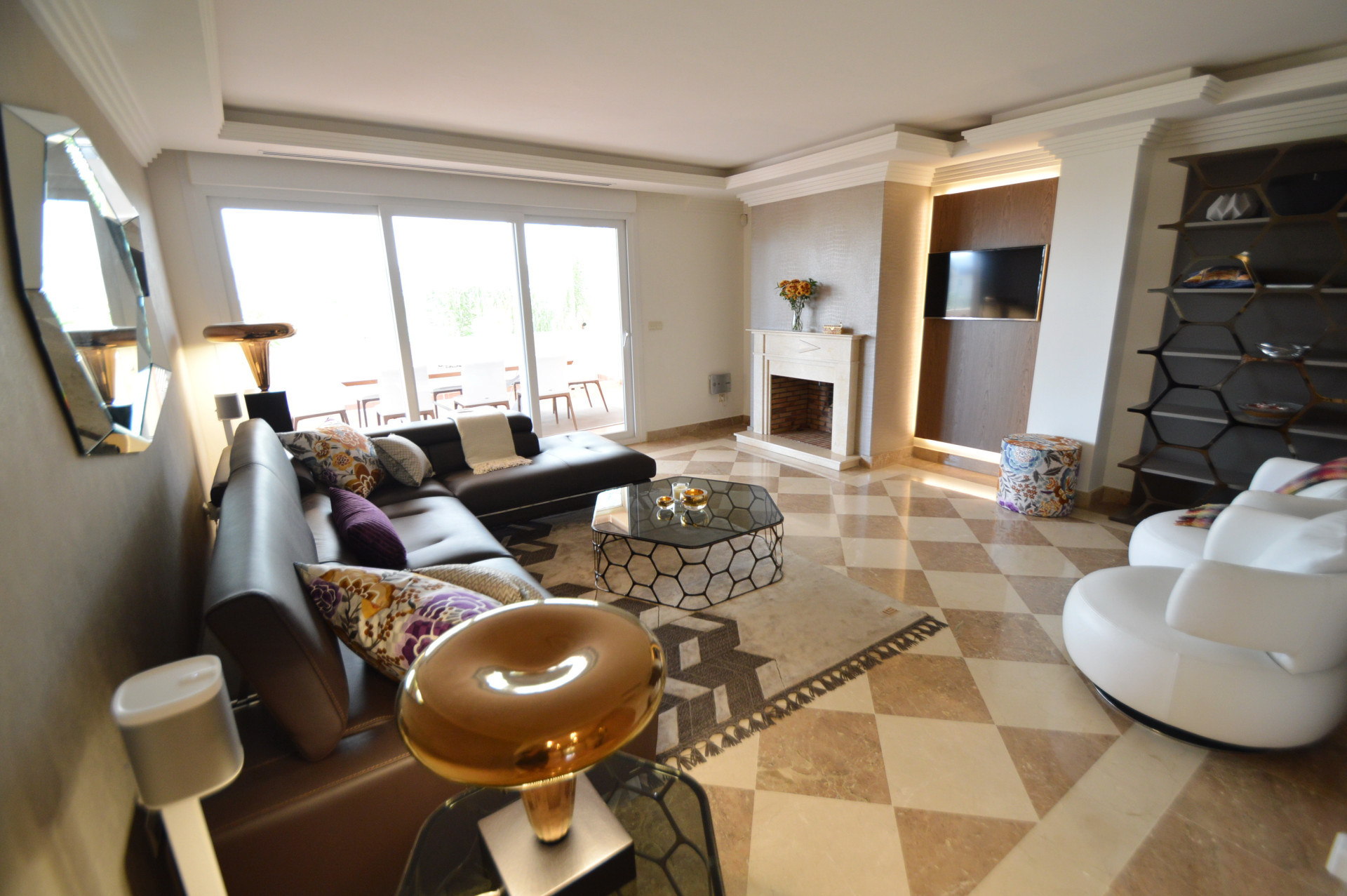 3 спални, 3 бани - Апартамент за продажба в Nueva Andalucia, Marbella